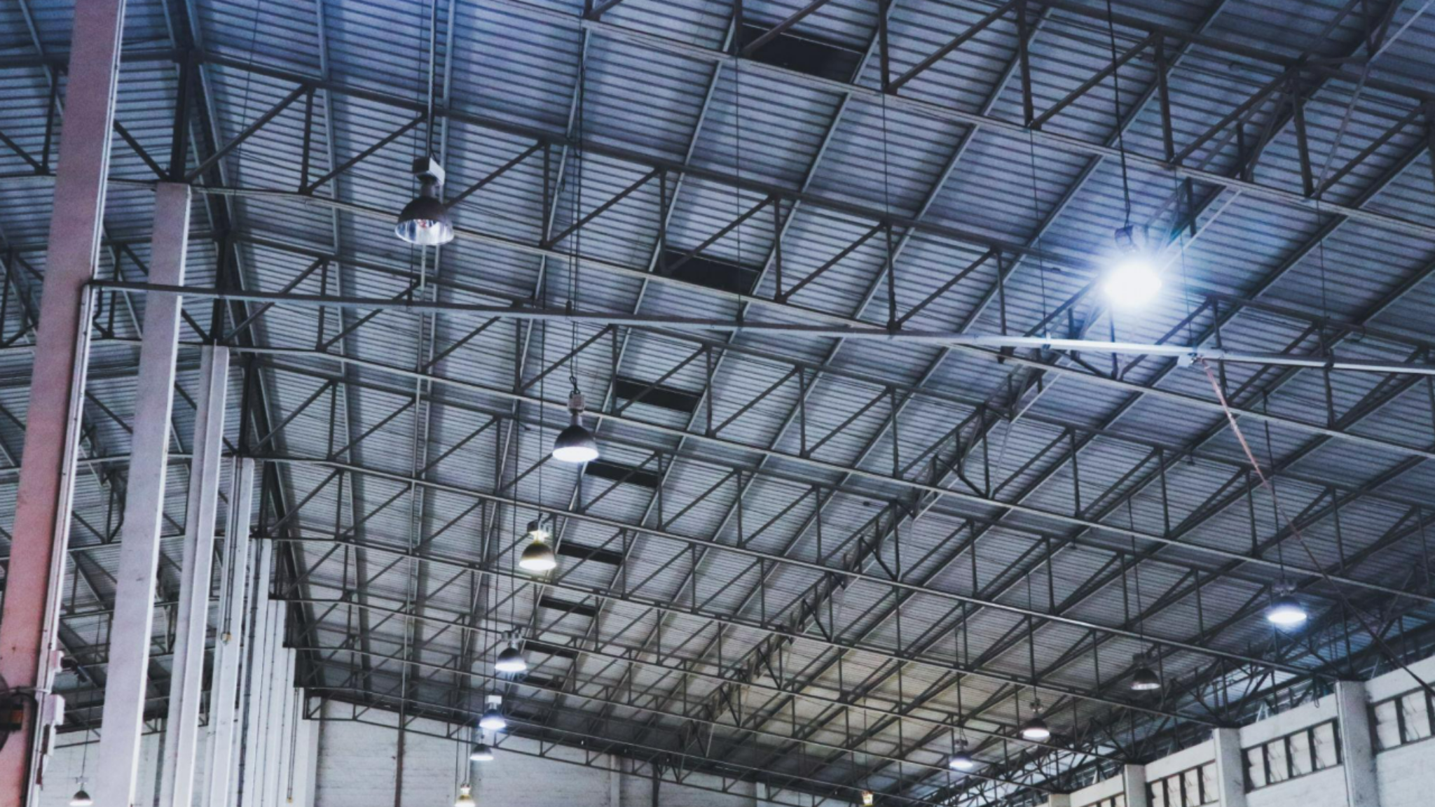 Steel industrial roof framing